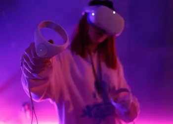 The Rise of Virtual Reality: Shaping the Future of Human Experience